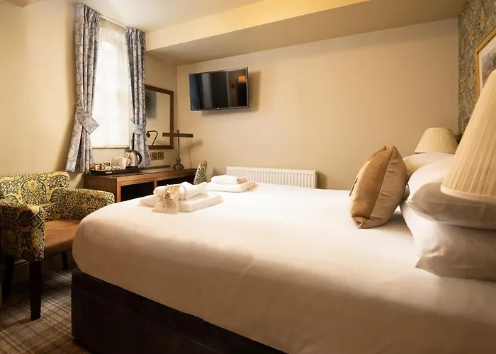 Inn The Pheasant - The Collection Group 4*