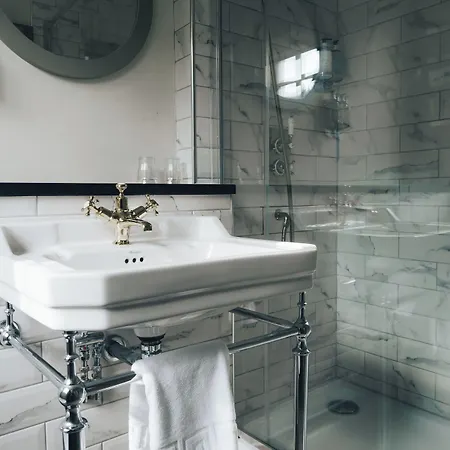 The Pheasant - The Collection Group 4*