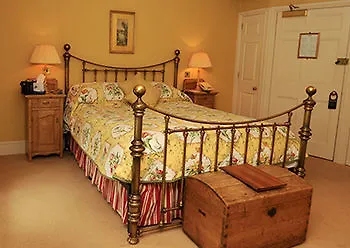 Inn The Pheasant - The Collection Group 4*